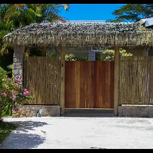 https://holiday-home.maheislandhotels.com