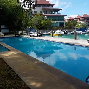 https://eden-island-apartment-70a14.maheislandhotels.com